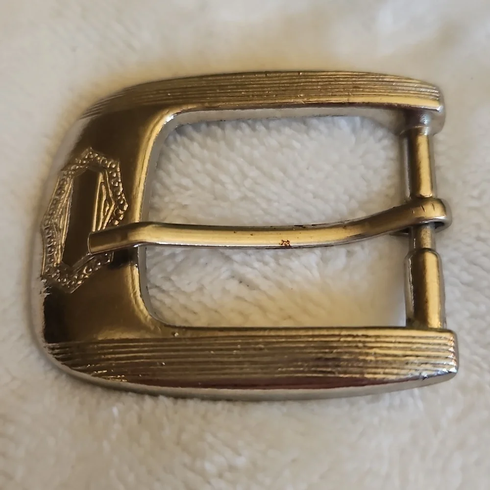 3/$30 Vintage Metal Belt Buckle